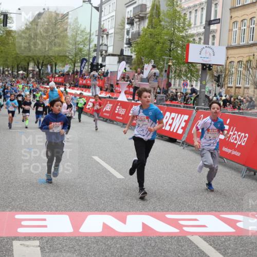 25.04.2026 - Das Zehntel Strokosch-Dieckow http://msf.ph/oto/9626931 25.04.2026 10:59:02 Ziel 5206, 5616, 5643, 6348, 6378, 6574, 6609, 6662, 6678, 6681, 6837, 6893, 6897, 7680, 7736, 7755, 7915 meine-sportfotos.de