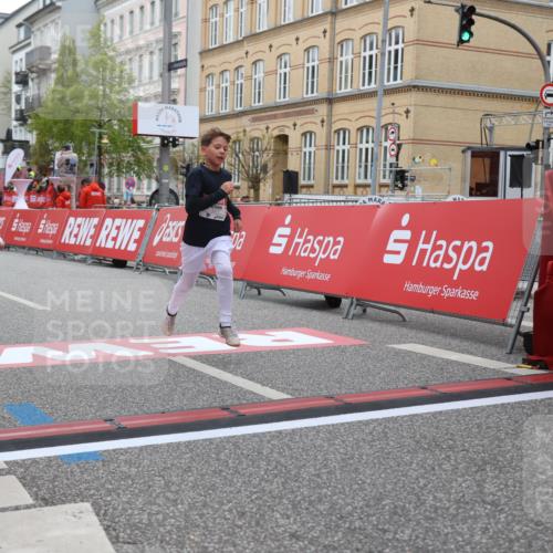 25.04.2026 - Das Zehntel Strokosch-Dieckow http://msf.ph/oto/9626963 25.04.2026 10:50:22 Ziel 5005, 5383, 5577, 5579, 5589, 6327, 6339, 7156, 7619, 7706, 7939 meine-sportfotos.de