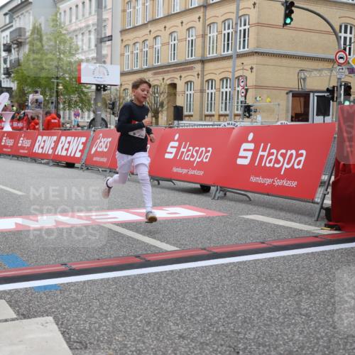 25.04.2026 - Das Zehntel Strokosch-Dieckow http://msf.ph/oto/9626970 25.04.2026 10:50:22 Ziel 5005, 5383, 5577, 5579, 5589, 6327, 6339, 7156, 7619, 7706, 7939 meine-sportfotos.de