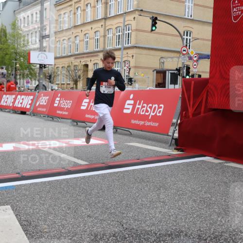 25.04.2026 - Das Zehntel Strokosch-Dieckow http://msf.ph/oto/9626980 25.04.2026 10:50:23 Ziel 5005, 5383, 5577, 6327, 6339, 7156 meine-sportfotos.de