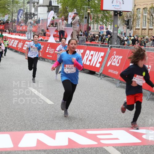 25.04.2026 - Das Zehntel Strokosch-Dieckow http://msf.ph/oto/9627062 25.04.2026 10:59:01 Ziel 5032, 5206, 5377, 5608, 5616, 5643, 5810, 6348, 6378, 6574, 6609, 6662, 6678, 6837, 6893, 6897, 7680, 7736, 7755, 7915 meine-sportfotos.de