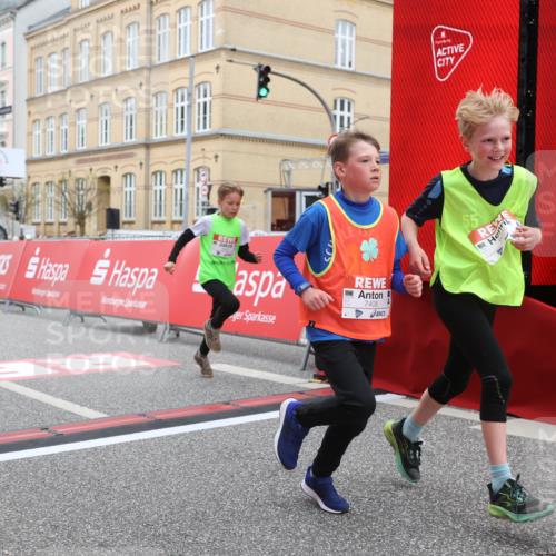 25.04.2026 - Das Zehntel Strokosch-Dieckow http://msf.ph/oto/9627158 25.04.2026 10:50:29 Ziel 6075, 6883, 7156, 7259 meine-sportfotos.de