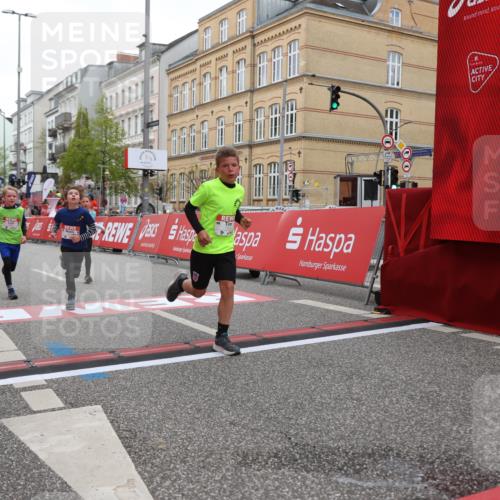 25.04.2026 - Das Zehntel Strokosch-Dieckow http://msf.ph/oto/9627209 25.04.2026 10:50:31 Ziel 5101, 5444, 6042, 6044, 6075, 6248, 6883, 7259, 7408 meine-sportfotos.de