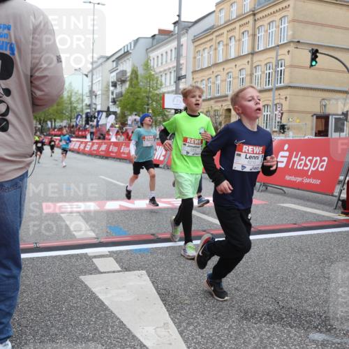 25.04.2026 - Das Zehntel Strokosch-Dieckow http://msf.ph/oto/9627315 25.04.2026 10:50:37 Ziel 5101, 5304, 5444, 6042, 6044, 6210, 6248, 7259, 7408, 7409, 7635, 7695 meine-sportfotos.de