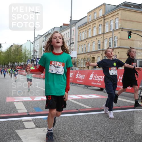 25.04.2026 - Das Zehntel Strokosch-Dieckow http://msf.ph/oto/9627354 25.04.2026 10:50:44 Ziel 5833, 6043, 6332, 6684, 7257, 7929, 8032, 8037, 8040, 8051, 8054 meine-sportfotos.de