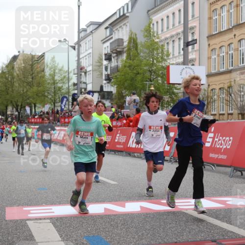 25.04.2026 - Das Zehntel Strokosch-Dieckow http://msf.ph/oto/9627381 25.04.2026 10:50:45 Ziel 5833, 6043, 6332, 6684, 7257, 7929, 8032, 8037, 8040, 8051, 8054 meine-sportfotos.de