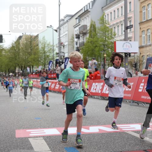 25.04.2026 - Das Zehntel Strokosch-Dieckow http://msf.ph/oto/9627395 25.04.2026 10:50:45 Ziel 5833, 6043, 6332, 6684, 7257, 7929, 8032, 8037, 8040, 8051, 8054 meine-sportfotos.de