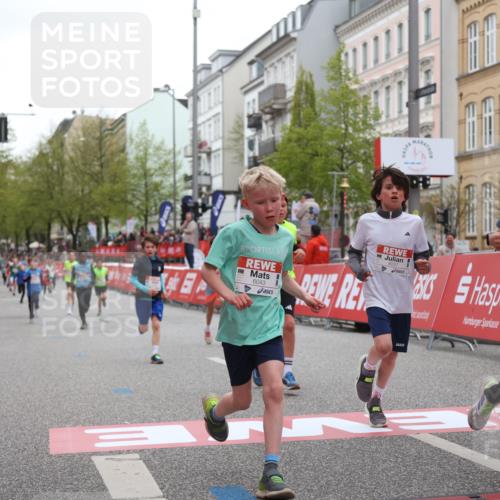 25.04.2026 - Das Zehntel Strokosch-Dieckow http://msf.ph/oto/9627399 25.04.2026 10:50:46 Ziel 5833, 6043, 6332, 6414, 6684, 7257, 7929, 8032, 8037, 8040, 8051, 8054 meine-sportfotos.de