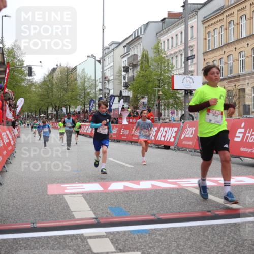 25.04.2026 - Das Zehntel Strokosch-Dieckow http://msf.ph/oto/9627443 25.04.2026 10:50:47 Ziel 5833, 6043, 6332, 6414, 6684, 7257, 7929, 8032, 8037, 8040, 8051, 8054 meine-sportfotos.de