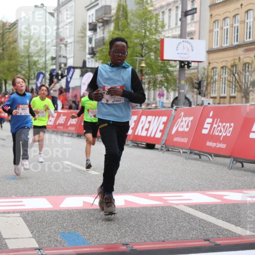 25.04.2026 - Das Zehntel Strokosch-Dieckow http://msf.ph/oto/9627489 25.04.2026 10:50:50 Ziel 5587, 6043, 6141, 6349, 6414, 6710, 7257, 7260, 7688, 8032, 8037, 8040 meine-sportfotos.de