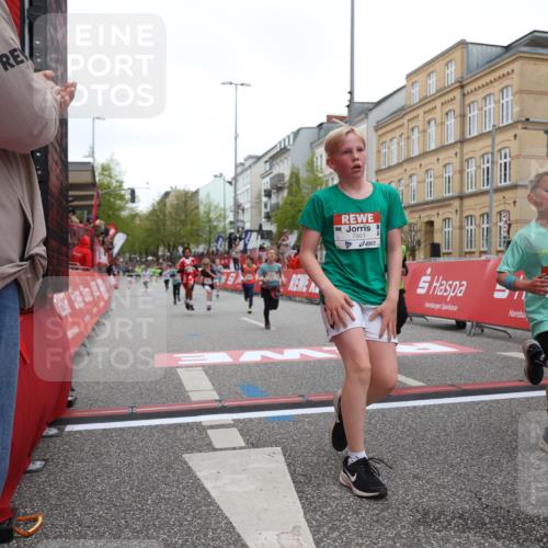 25.04.2026 - Das Zehntel Strokosch-Dieckow http://msf.ph/oto/9627641 25.04.2026 10:50:56 Ziel 5391, 5587, 6000, 6059, 6066, 6141, 6349, 6710, 7260, 7582, 7688, 7951 meine-sportfotos.de