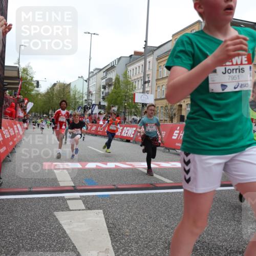 25.04.2026 - Das Zehntel Strokosch-Dieckow http://msf.ph/oto/9627661 25.04.2026 10:50:58 Ziel 5391, 6000, 6059, 6066, 6141, 7260, 7501, 7582, 7951 meine-sportfotos.de