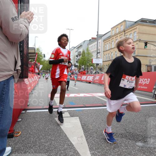 25.04.2026 - Das Zehntel Strokosch-Dieckow http://msf.ph/oto/9627717 25.04.2026 10:50:59 Ziel 5391, 6000, 6059, 6066, 6410, 6555, 7501, 7582, 7951 meine-sportfotos.de