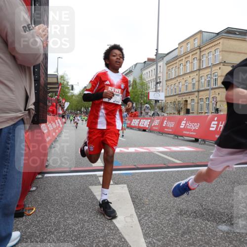 25.04.2026 - Das Zehntel Strokosch-Dieckow http://msf.ph/oto/9627725 25.04.2026 10:50:59 Ziel 5391, 6000, 6059, 6066, 6410, 6555, 7501, 7582, 7951 meine-sportfotos.de
