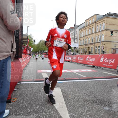 25.04.2026 - Das Zehntel Strokosch-Dieckow http://msf.ph/oto/9627738 25.04.2026 10:50:59 Ziel 5391, 6000, 6059, 6066, 6410, 6555, 7501, 7582, 7951 meine-sportfotos.de