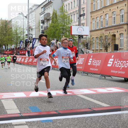 25.04.2026 - Das Zehntel Strokosch-Dieckow http://msf.ph/oto/9627826 25.04.2026 10:51:02 Ziel 6000, 6066, 6119, 6410, 6510, 6525, 6533, 6555, 7393, 7501, 7582 meine-sportfotos.de