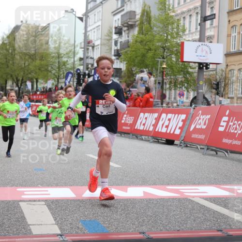 25.04.2026 - Das Zehntel Strokosch-Dieckow http://msf.ph/oto/9627916 25.04.2026 10:51:05 Ziel 5287, 5298, 6119, 6410, 6510, 6525, 6533, 6555, 6733, 7331, 7393, 7501 meine-sportfotos.de