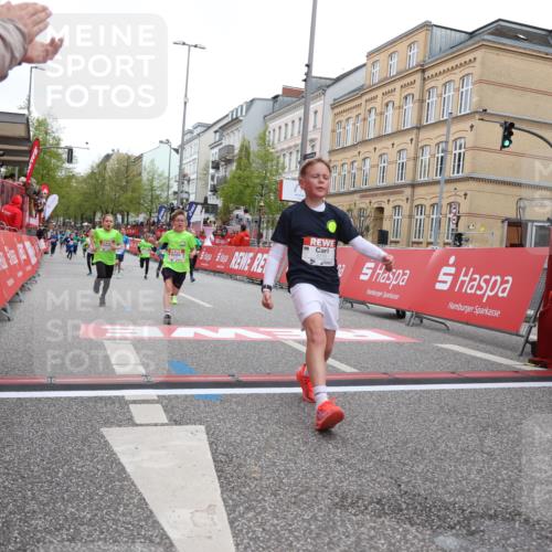 25.04.2026 - Das Zehntel Strokosch-Dieckow http://msf.ph/oto/9627939 25.04.2026 10:51:05 Ziel 5287, 5298, 6119, 6410, 6510, 6525, 6533, 6555, 6733, 7331, 7393, 7501 meine-sportfotos.de