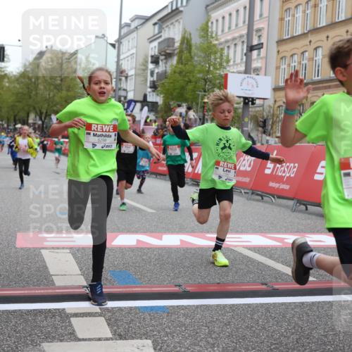 25.04.2026 - Das Zehntel Strokosch-Dieckow http://msf.ph/oto/9627992 25.04.2026 10:51:07 Ziel 5287, 5298, 5482, 5736, 6119, 6410, 6496, 6510, 6525, 6533, 6555, 6733, 7104, 7331, 7393, 7704 meine-sportfotos.de