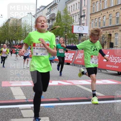 25.04.2026 - Das Zehntel Strokosch-Dieckow http://msf.ph/oto/9628025 25.04.2026 10:51:07 Ziel 5287, 5298, 5482, 5736, 6119, 6410, 6496, 6510, 6525, 6533, 6555, 6733, 7104, 7331, 7393, 7704 meine-sportfotos.de
