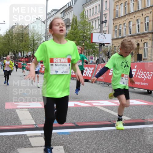 25.04.2026 - Das Zehntel Strokosch-Dieckow http://msf.ph/oto/9628033 25.04.2026 10:51:07 Ziel 5287, 5298, 5482, 5736, 6119, 6410, 6496, 6510, 6525, 6533, 6555, 6733, 7104, 7331, 7393, 7704 meine-sportfotos.de