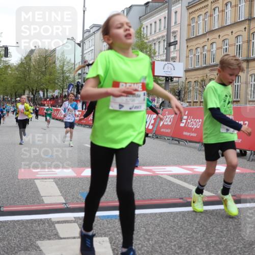 25.04.2026 - Das Zehntel Strokosch-Dieckow http://msf.ph/oto/9628041 25.04.2026 10:51:07 Ziel 5287, 5298, 5482, 5736, 6119, 6410, 6496, 6510, 6525, 6533, 6555, 6733, 7104, 7331, 7393, 7704 meine-sportfotos.de