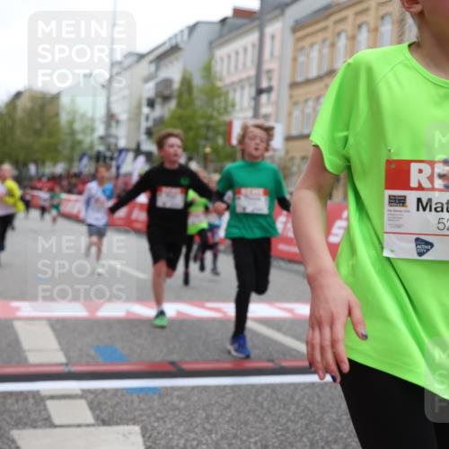 25.04.2026 - Das Zehntel Strokosch-Dieckow http://msf.ph/oto/9628060 25.04.2026 10:51:08 Ziel 5036, 5287, 5298, 5482, 5736, 6119, 6496, 6510, 6525, 6533, 6733, 7104, 7331, 7393, 7704 meine-sportfotos.de