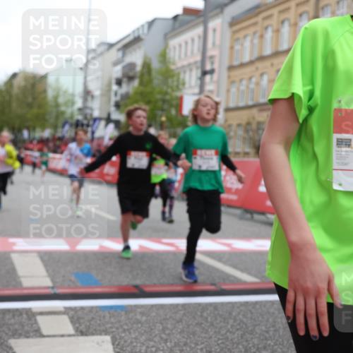 25.04.2026 - Das Zehntel Strokosch-Dieckow http://msf.ph/oto/9628064 25.04.2026 10:51:08 Ziel 5036, 5287, 5298, 5482, 5736, 6119, 6496, 6510, 6525, 6533, 6733, 7104, 7331, 7393, 7704 meine-sportfotos.de