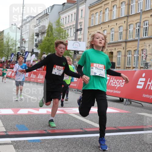 25.04.2026 - Das Zehntel Strokosch-Dieckow http://msf.ph/oto/9628083 25.04.2026 10:51:08 Ziel 5036, 5287, 5298, 5482, 5736, 6119, 6496, 6510, 6525, 6533, 6733, 7104, 7331, 7393, 7704 meine-sportfotos.de