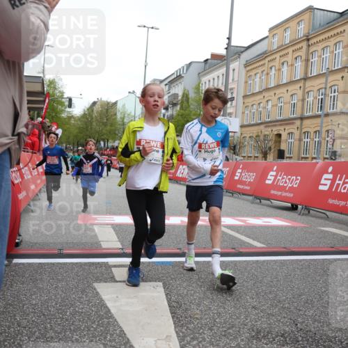 25.04.2026 - Das Zehntel Strokosch-Dieckow http://msf.ph/oto/9628223 25.04.2026 10:51:11 Ziel 5036, 5287, 5298, 5482, 5736, 5743, 5869, 6496, 6733, 7104, 7198, 7199, 7201, 7331, 7704, 7928 meine-sportfotos.de