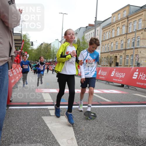 25.04.2026 - Das Zehntel Strokosch-Dieckow http://msf.ph/oto/9628236 25.04.2026 10:51:11 Ziel 5036, 5287, 5298, 5482, 5736, 5743, 5869, 6496, 6733, 7104, 7198, 7199, 7201, 7331, 7704, 7928 meine-sportfotos.de