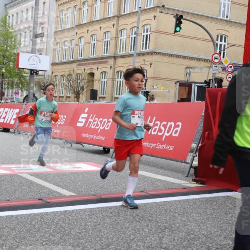 25.04.2026 - Das Zehntel Strokosch-Dieckow http://msf.ph/oto/9628273 25.04.2026 10:51:21 Ziel 5422, 5457, 5458, 5580, 5811, 5885, 6039, 6099, 6717, 6919, 7391, 7546, 7955 meine-sportfotos.de