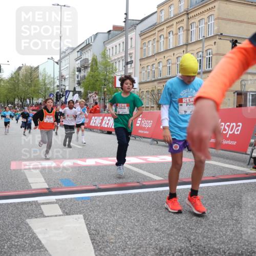 25.04.2026 - Das Zehntel Strokosch-Dieckow http://msf.ph/oto/9628449 25.04.2026 10:51:23 Ziel 5110, 5457, 5481, 5566, 5572, 5580, 5885, 6039, 6099, 6717, 6919, 7391, 7546, 7955, 7968 meine-sportfotos.de