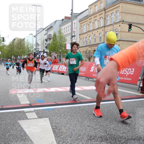 25.04.2026 - Das Zehntel Strokosch-Dieckow http://msf.ph/oto/9628480 25.04.2026 10:51:23 Ziel 5110, 5457, 5481, 5566, 5572, 5580, 5885, 6039, 6099, 6717, 6919, 7391, 7546, 7955, 7968 meine-sportfotos.de