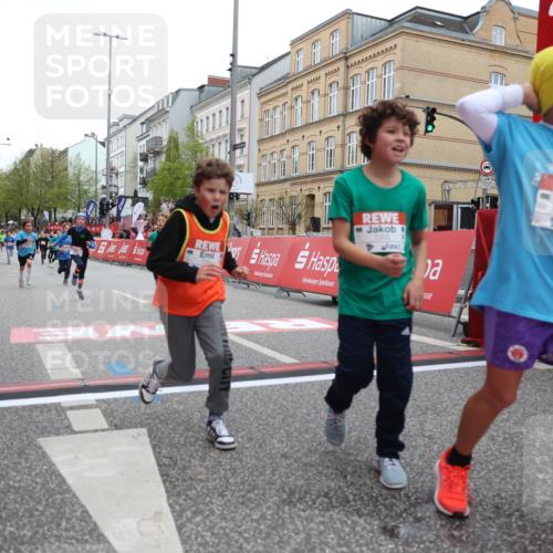 25.04.2026 - Das Zehntel Strokosch-Dieckow http://msf.ph/oto/9628592 25.04.2026 10:51:24 Ziel 5110, 5481, 5566, 5572, 5580, 5885, 6039, 6099, 6910, 6919, 7391, 7546, 7725, 7955, 7968 meine-sportfotos.de