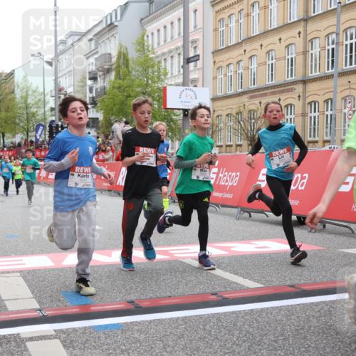 25.04.2026 - Das Zehntel Strokosch-Dieckow http://msf.ph/oto/9628880 25.04.2026 10:51:30 Ziel 5110, 5481, 5566, 5572, 5834, 6336, 6343, 6353, 6508, 6910, 6993, 7337, 7725, 7968 meine-sportfotos.de