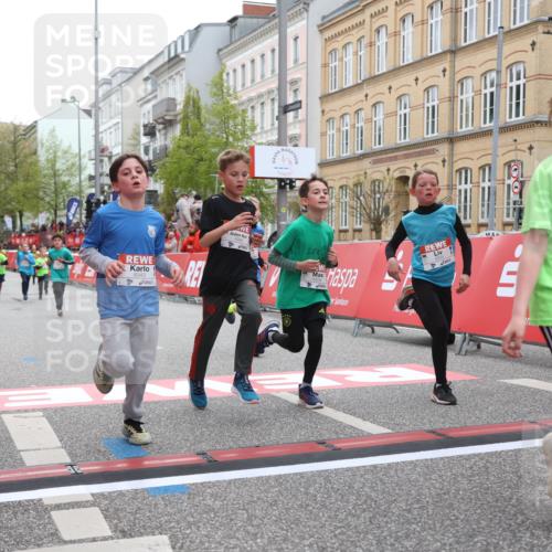 25.04.2026 - Das Zehntel Strokosch-Dieckow http://msf.ph/oto/9628893 25.04.2026 10:51:30 Ziel 5110, 5481, 5566, 5572, 5834, 6336, 6343, 6353, 6508, 6910, 6993, 7337, 7725, 7968 meine-sportfotos.de