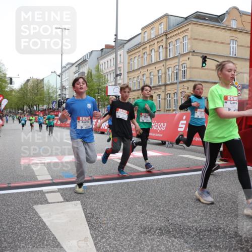 25.04.2026 - Das Zehntel Strokosch-Dieckow http://msf.ph/oto/9628930 25.04.2026 10:51:30 Ziel 5110, 5481, 5566, 5572, 5834, 6336, 6343, 6353, 6508, 6910, 6993, 7337, 7725, 7968 meine-sportfotos.de