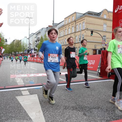 25.04.2026 - Das Zehntel Strokosch-Dieckow http://msf.ph/oto/9629009 25.04.2026 10:51:30 Ziel 5110, 5481, 5566, 5572, 5834, 6336, 6343, 6353, 6508, 6910, 6993, 7337, 7725, 7968 meine-sportfotos.de