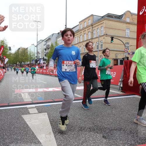 25.04.2026 - Das Zehntel Strokosch-Dieckow http://msf.ph/oto/9629028 25.04.2026 10:51:30 Ziel 5110, 5481, 5566, 5572, 5834, 6336, 6343, 6353, 6508, 6910, 6993, 7337, 7725, 7968 meine-sportfotos.de