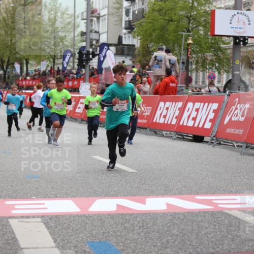25.04.2026 - Das Zehntel Strokosch-Dieckow http://msf.ph/oto/9629050 25.04.2026 10:51:32 Ziel 5273, 5276, 5281, 5834, 5924, 6336, 6343, 6353, 6508, 6910, 6993, 7337, 7725 meine-sportfotos.de