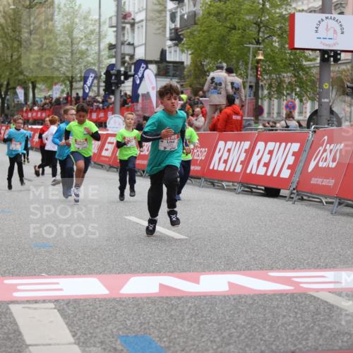 25.04.2026 - Das Zehntel Strokosch-Dieckow http://msf.ph/oto/9629066 25.04.2026 10:51:32 Ziel 5273, 5276, 5281, 5834, 5924, 6336, 6343, 6353, 6508, 6910, 6993, 7337, 7725 meine-sportfotos.de
