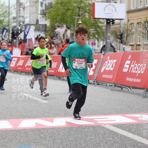 25.04.2026 - Das Zehntel Strokosch-Dieckow http://msf.ph/oto/9629157 25.04.2026 10:51:33 Ziel 5273, 5276, 5281, 5752, 5834, 5924, 6336, 6343, 6353, 6508, 6993, 7337 meine-sportfotos.de