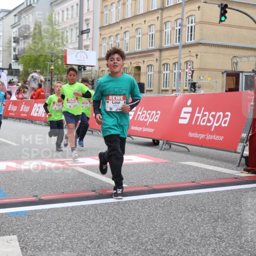 25.04.2026 - Das Zehntel Strokosch-Dieckow http://msf.ph/oto/9629243 25.04.2026 10:51:34 Ziel 5273, 5276, 5281, 5728, 5752, 5834, 5924, 6343, 6353, 6508, 6993, 7337 meine-sportfotos.de