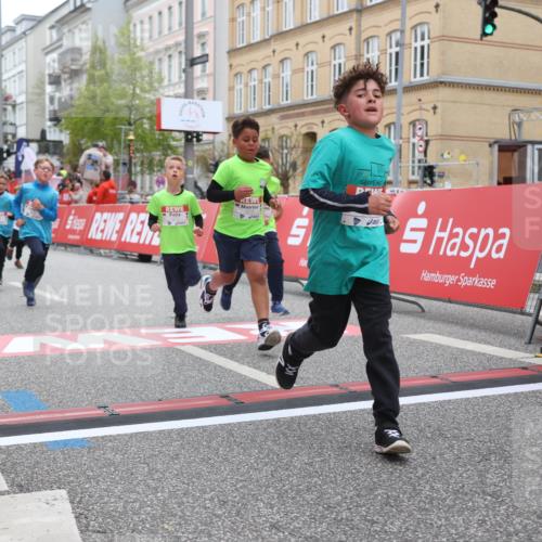 25.04.2026 - Das Zehntel Strokosch-Dieckow http://msf.ph/oto/9629290 25.04.2026 10:51:34 Ziel 5273, 5276, 5281, 5728, 5752, 5834, 5924, 6343, 6353, 6508, 6993, 7337 meine-sportfotos.de
