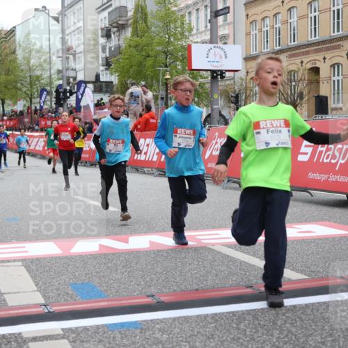 25.04.2026 - Das Zehntel Strokosch-Dieckow http://msf.ph/oto/9629384 25.04.2026 10:51:35 Ziel 5273, 5276, 5281, 5728, 5752, 5834, 5924, 6151, 6343, 6353, 6508, 6966, 6993 meine-sportfotos.de