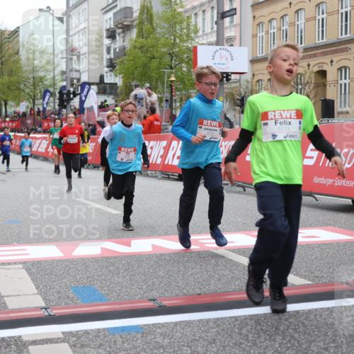 25.04.2026 - Das Zehntel Strokosch-Dieckow http://msf.ph/oto/9629415 25.04.2026 10:51:35 Ziel 5273, 5276, 5281, 5728, 5752, 5834, 5924, 6151, 6343, 6353, 6508, 6966, 6993 meine-sportfotos.de