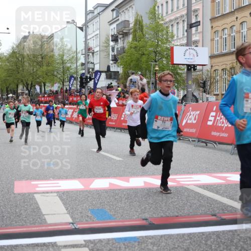 25.04.2026 - Das Zehntel Strokosch-Dieckow http://msf.ph/oto/9629480 25.04.2026 10:51:36 Ziel 5273, 5276, 5281, 5728, 5752, 5924, 6040, 6052, 6151, 6353, 6508, 6966 meine-sportfotos.de