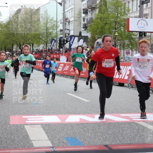 25.04.2026 - Das Zehntel Strokosch-Dieckow http://msf.ph/oto/9629585 25.04.2026 10:51:37 Ziel 5273, 5276, 5281, 5728, 5752, 5924, 6040, 6052, 6151, 6966, 7935 meine-sportfotos.de