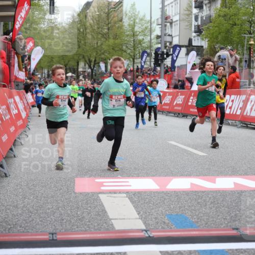 25.04.2026 - Das Zehntel Strokosch-Dieckow http://msf.ph/oto/9629638 25.04.2026 10:51:37 Ziel 5273, 5276, 5281, 5728, 5752, 5924, 6040, 6052, 6151, 6966, 7935 meine-sportfotos.de